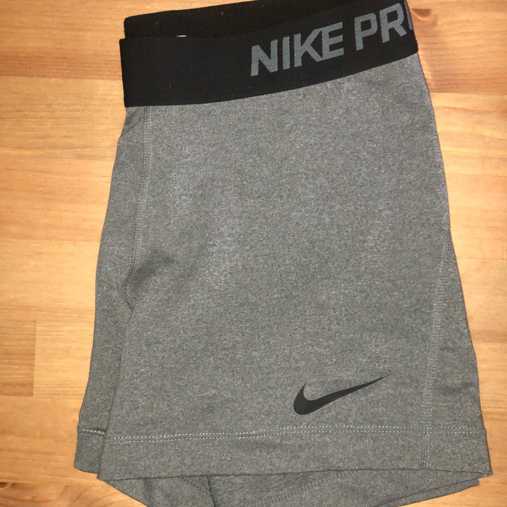 Grey Nike spandex!!